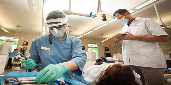 تخصص های رشته دندانپزشکی در کانادا