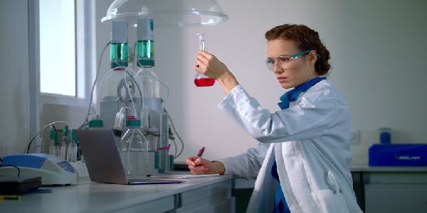 تحصیل داروسازی در رومانی